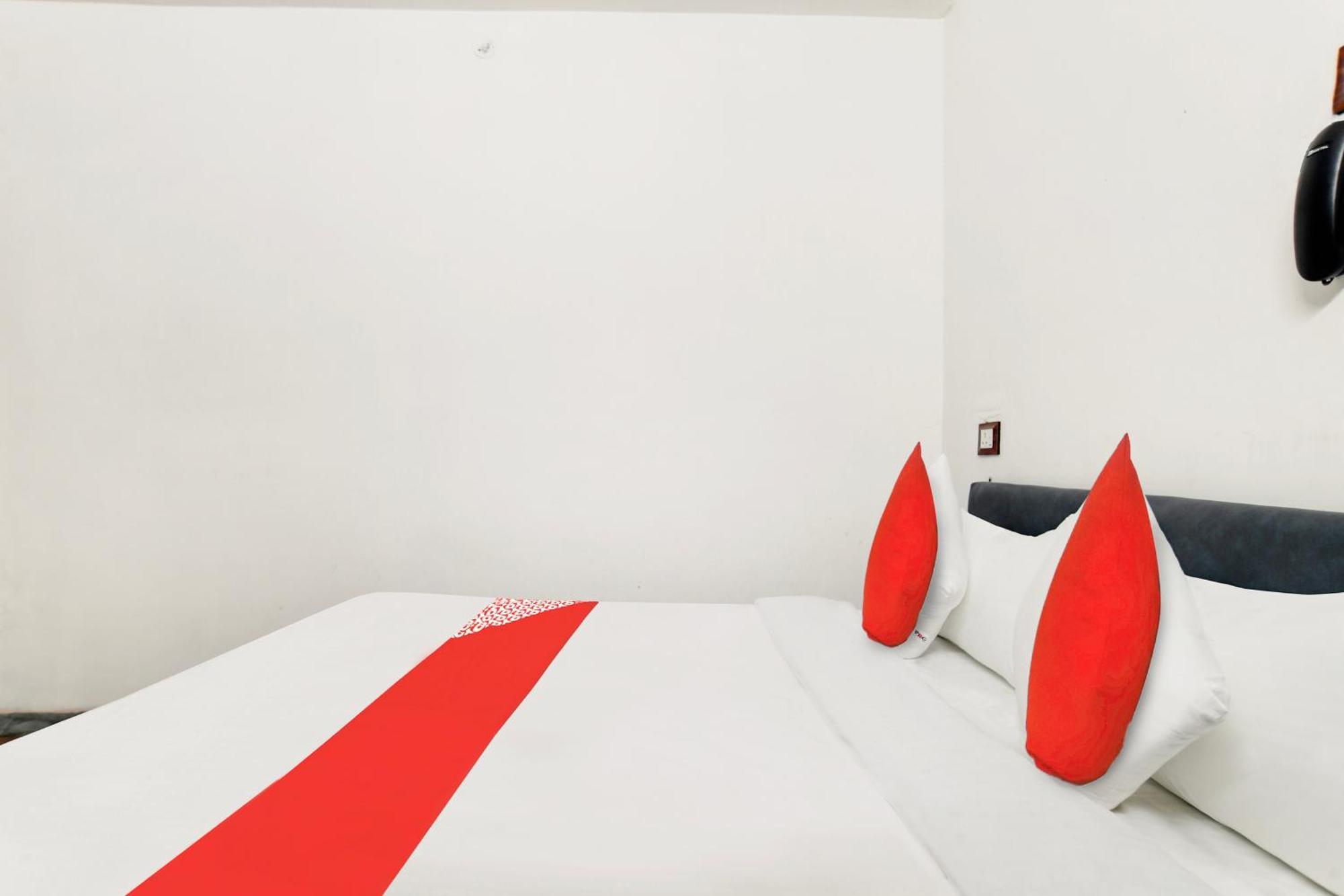 Oyo Flagship Hotel Shree United إندور المظهر الخارجي الصورة